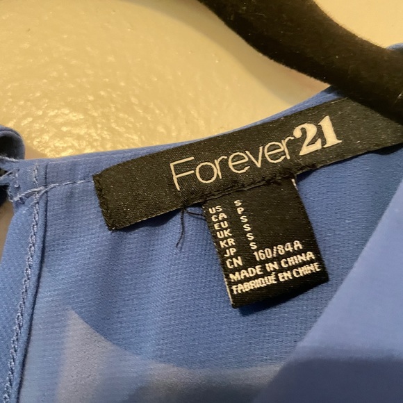 EUC Sheer Crop Dressy Top Size Small - Picture 6 of 7